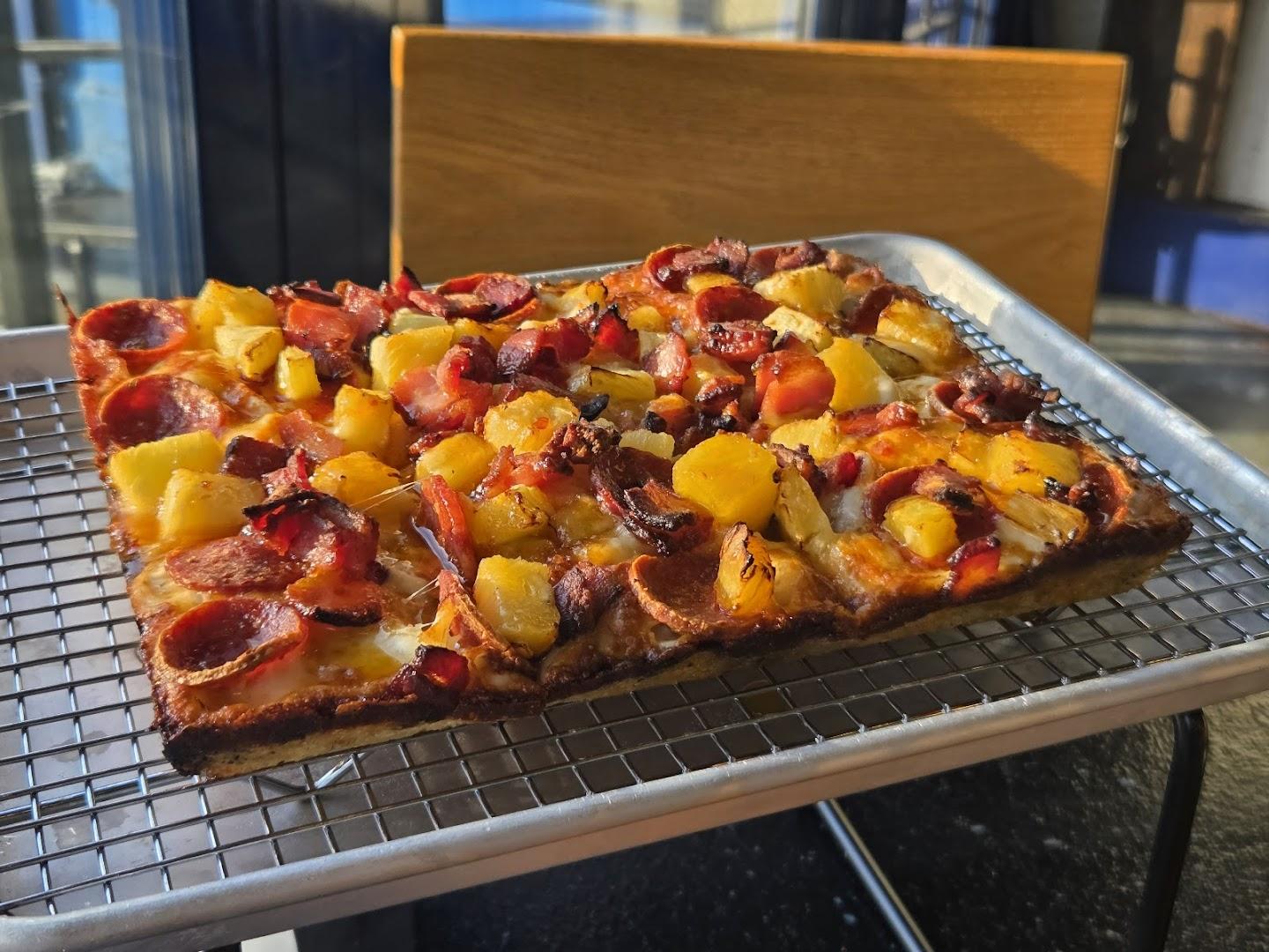 Emmy Squared Pizza: Park Slope Cheesy Garlic Sticks